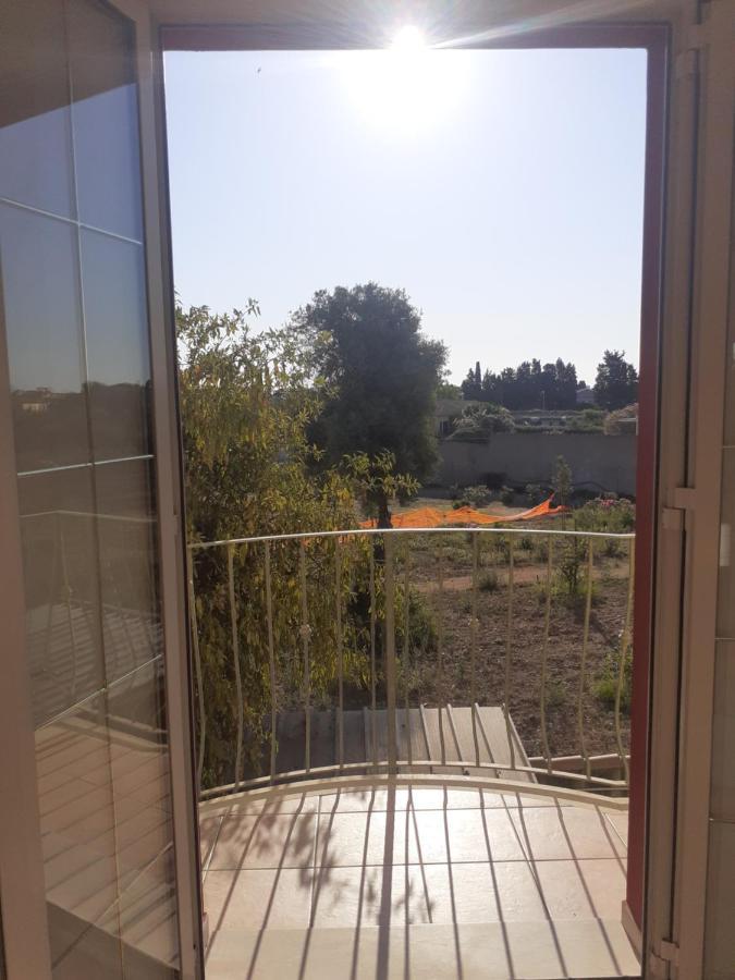 Appartamento A Pula In Zona Residenziale Eksteriør bilde